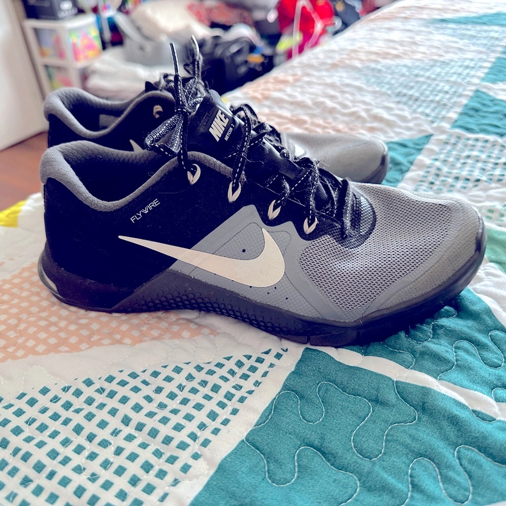 Nike Black and White Training Sneakers